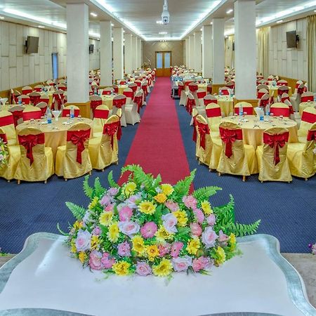 Ngwe Moe Hotel Моламяйн Екстериор снимка