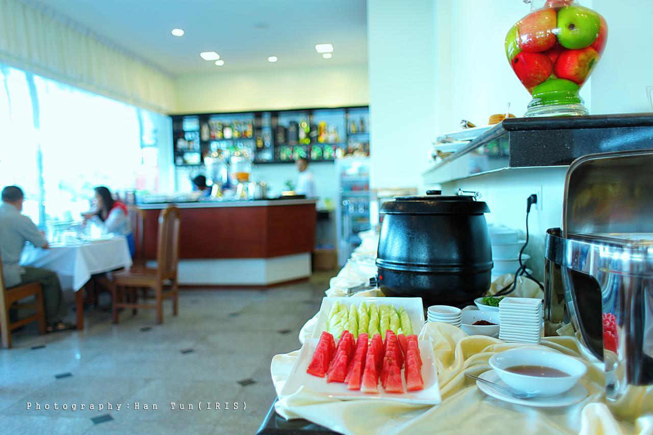 Ngwe Moe Hotel Моламяйн Екстериор снимка