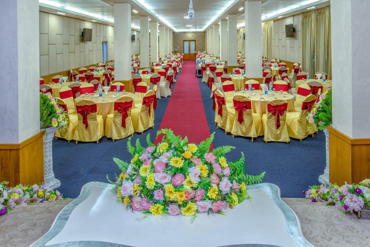 Ngwe Moe Hotel Моламяйн Екстериор снимка