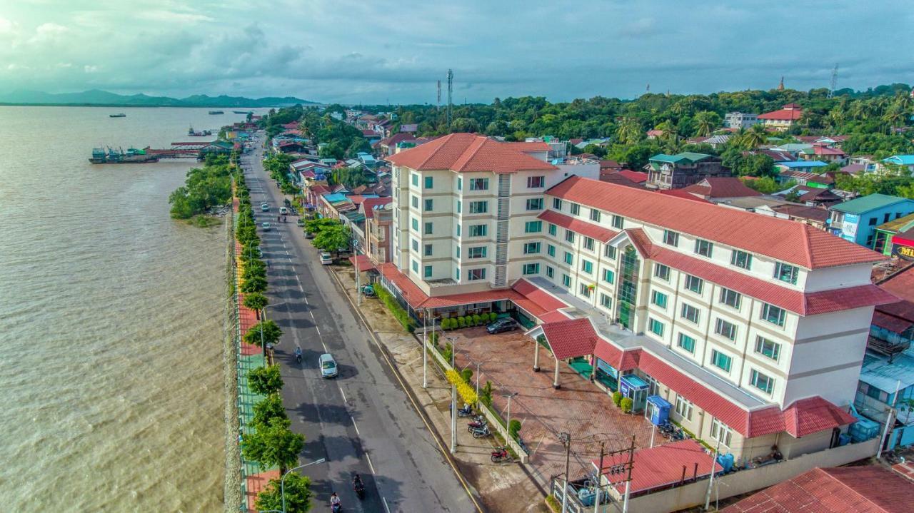 Ngwe Moe Hotel Моламяйн Екстериор снимка